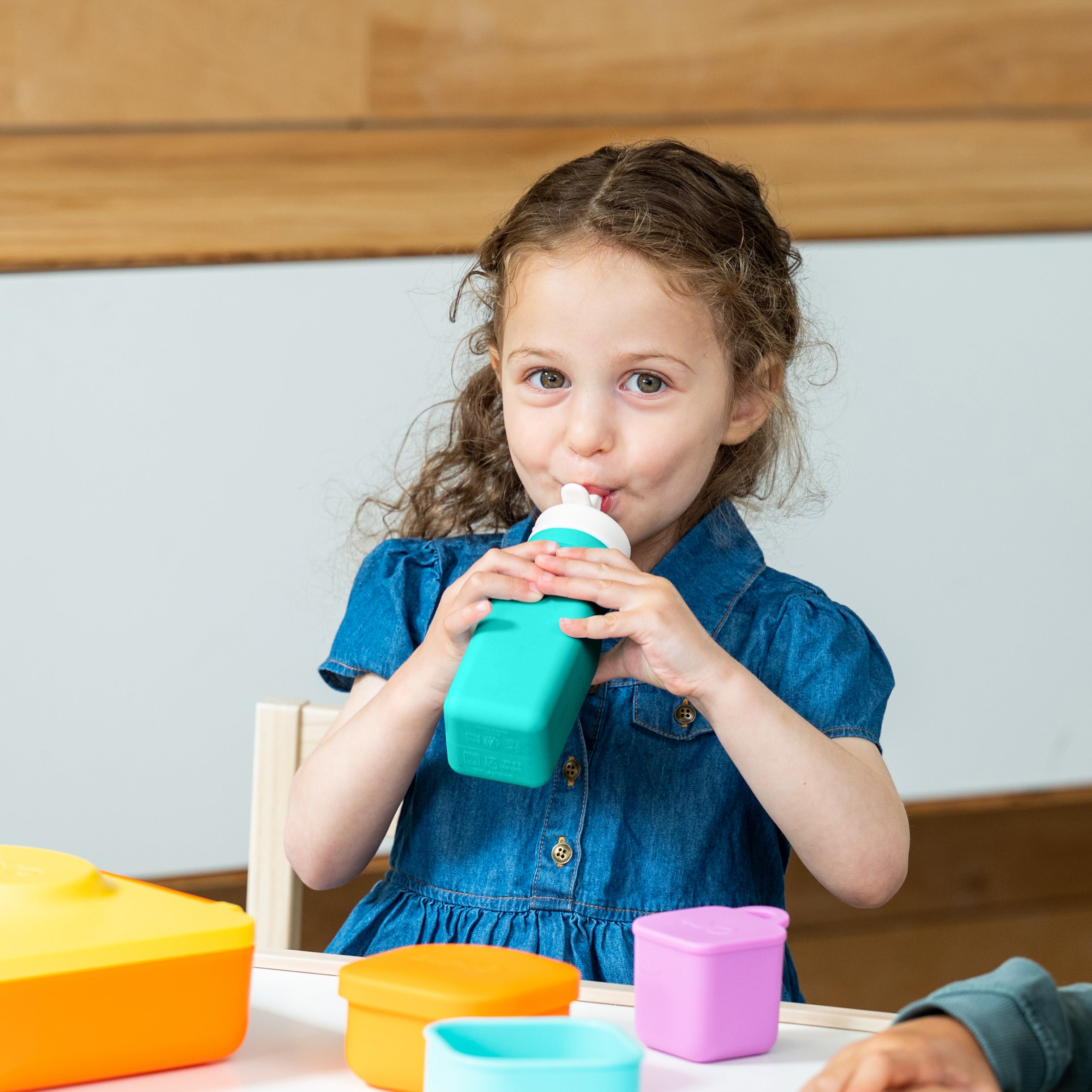 OmieLife Lunch Box Bottle - Image 3
